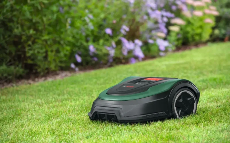 Kosiarka samojezdna BOSCH wyręczy Cię w koszeniu